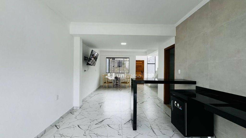 Casa à venda com 2 quartos, 108m² - Foto 1