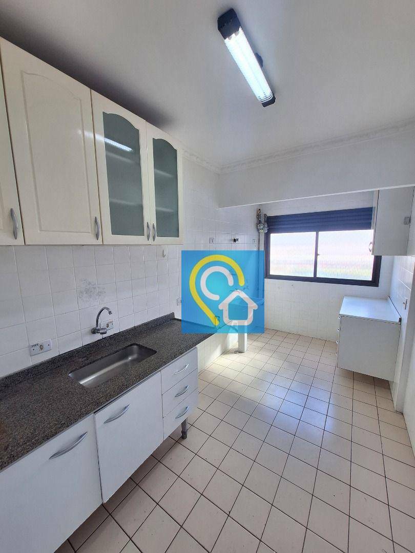 Apartamento para alugar com 3 quartos, 75m² - Foto 4