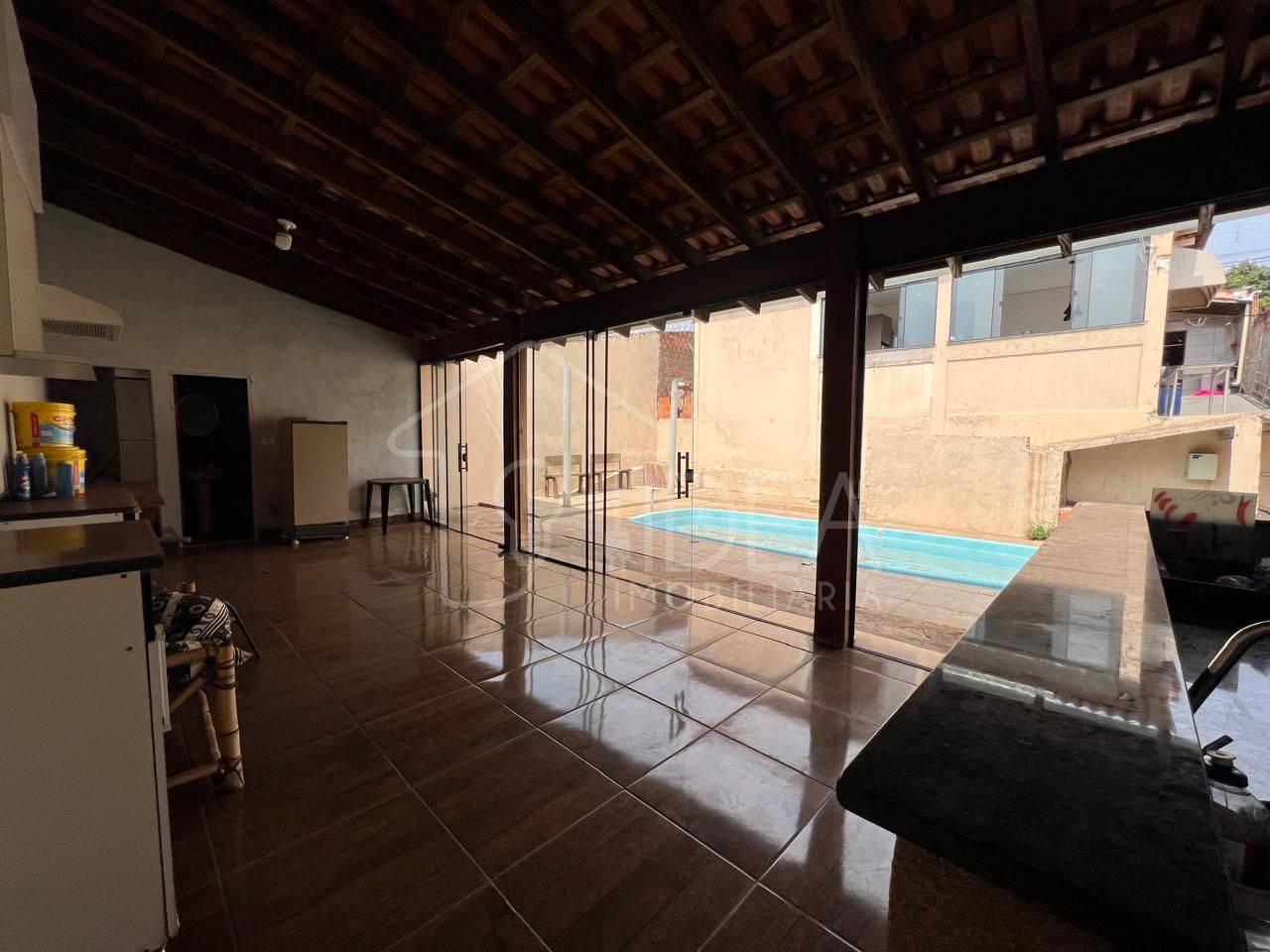 Casa à venda com 2 quartos, 145m² - Foto 13