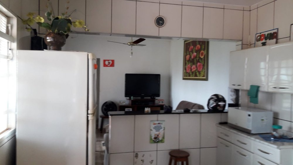 Chácara à venda com 1 quarto, 128m² - Foto 4
