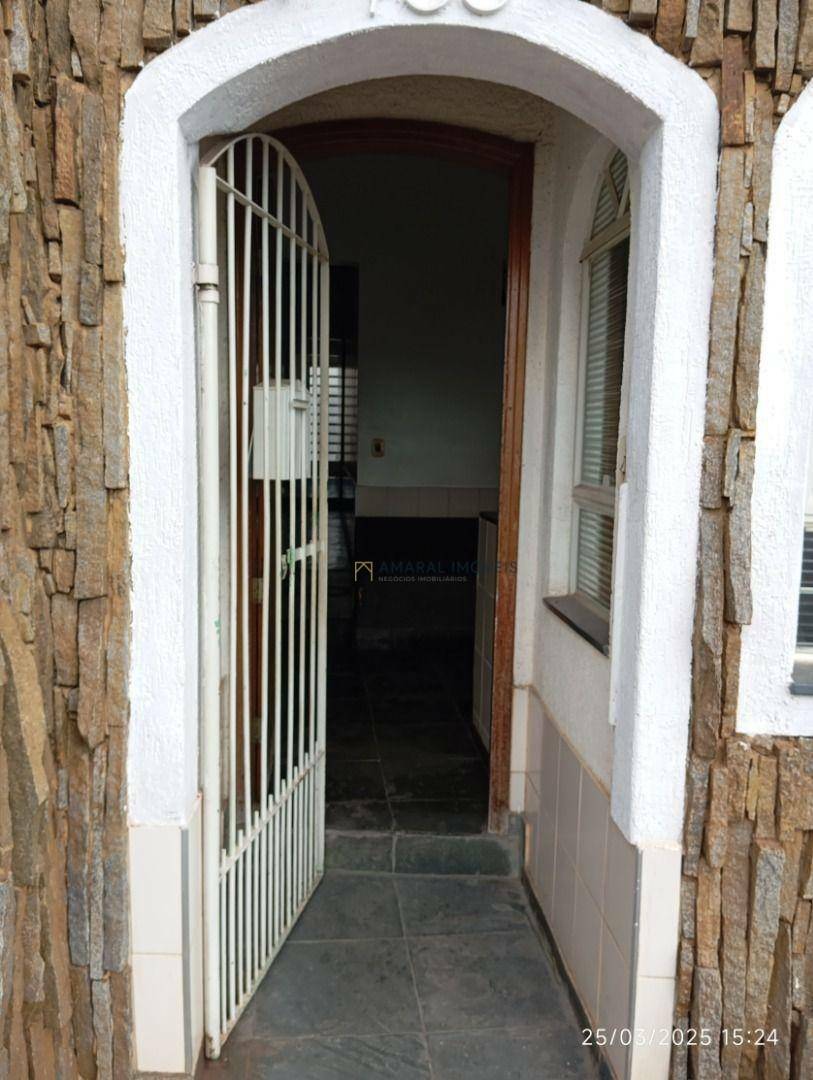 Casa à venda e aluguel com 2 quartos, 85m² - Foto 2