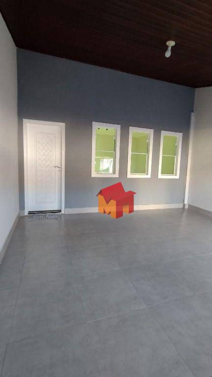 Casa à venda com 2 quartos, 100m² - Foto 4