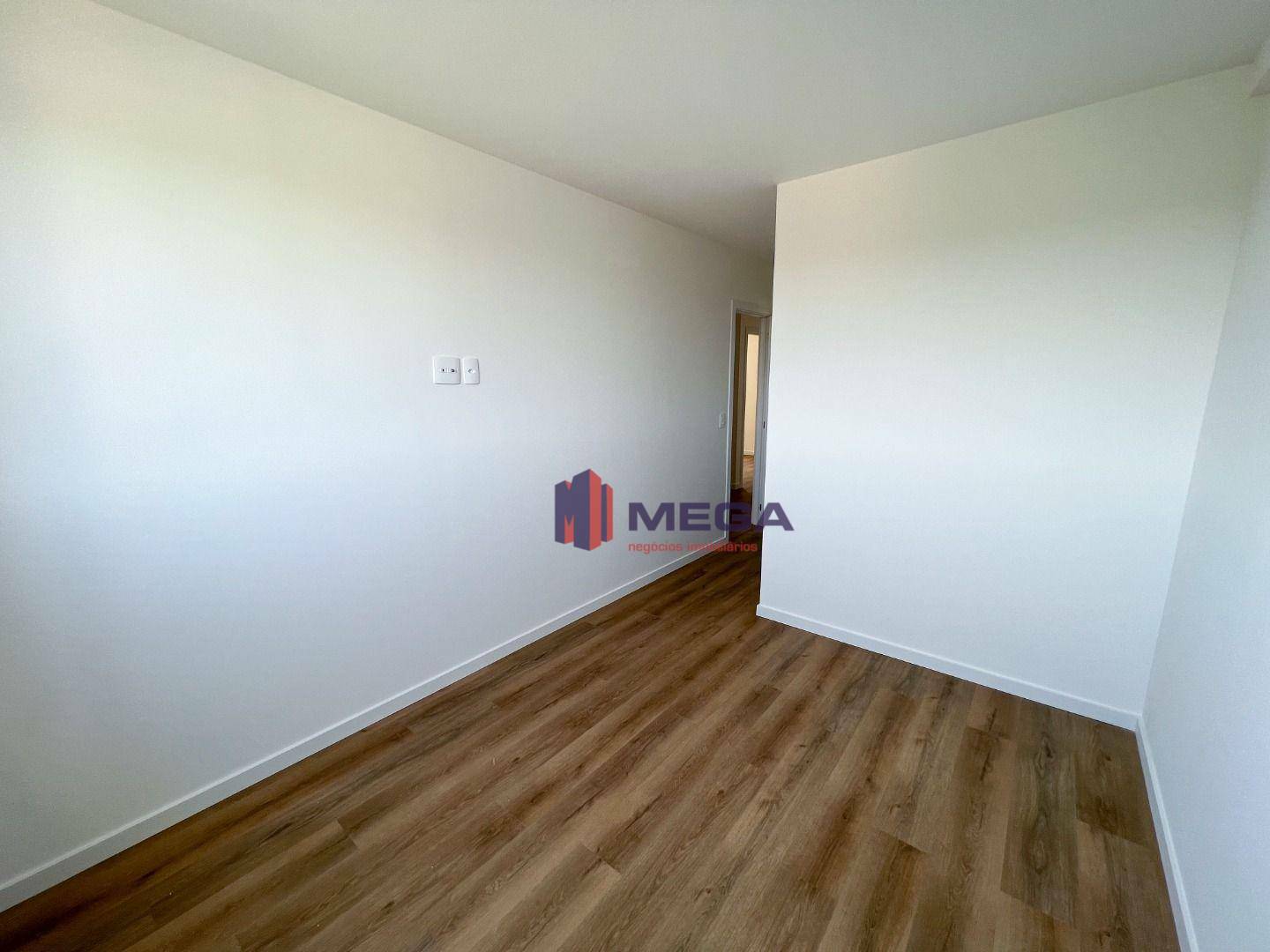 Apartamento à venda com 3 quartos, 135m² - Foto 11