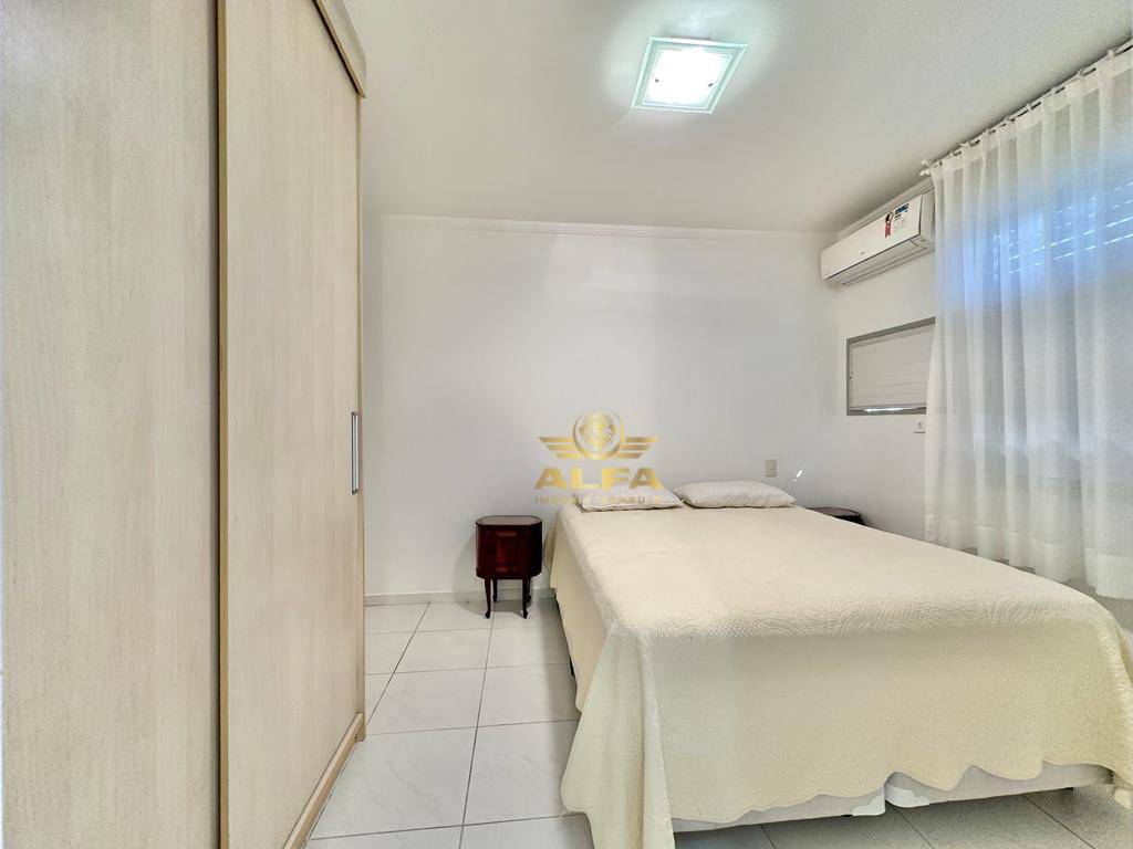 Apartamento à venda com 3 quartos, 156m² - Foto 14