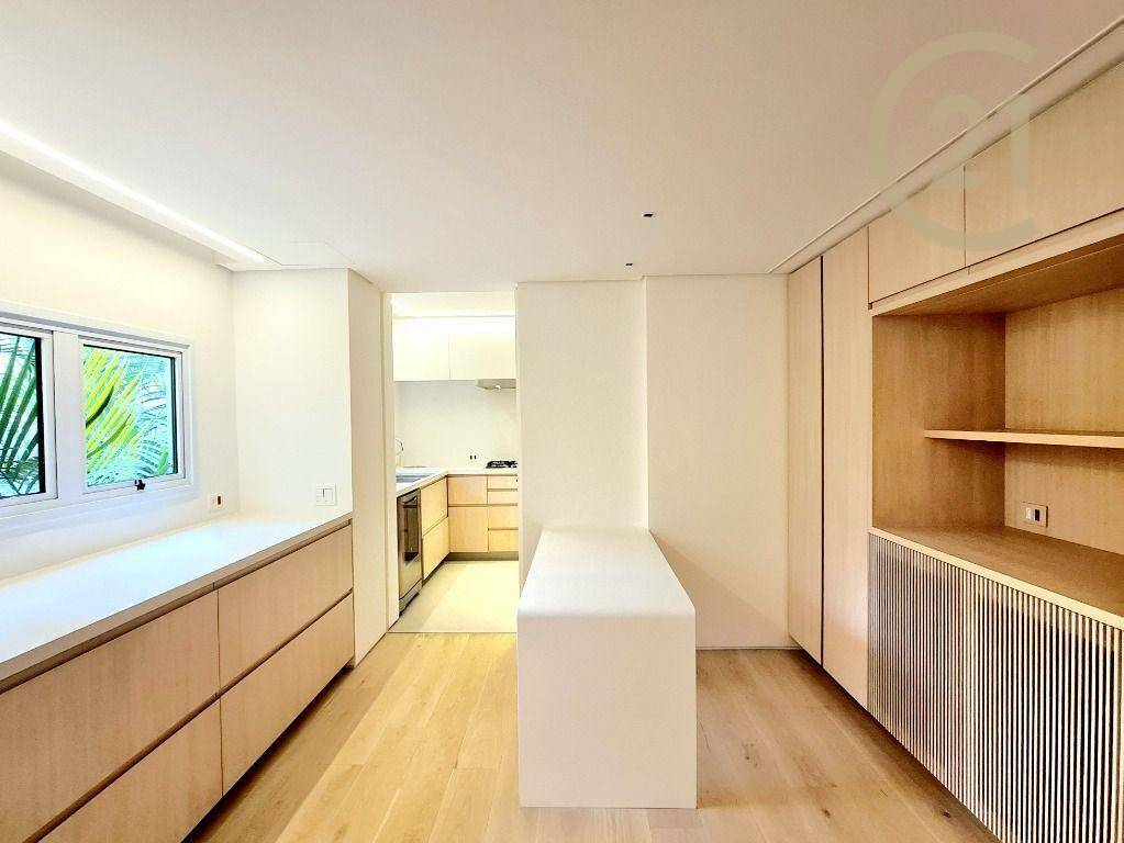 Apartamento à venda com 3 quartos, 211m² - Foto 35