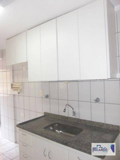 Apartamento à venda com 2 quartos, 78m² - Foto 15