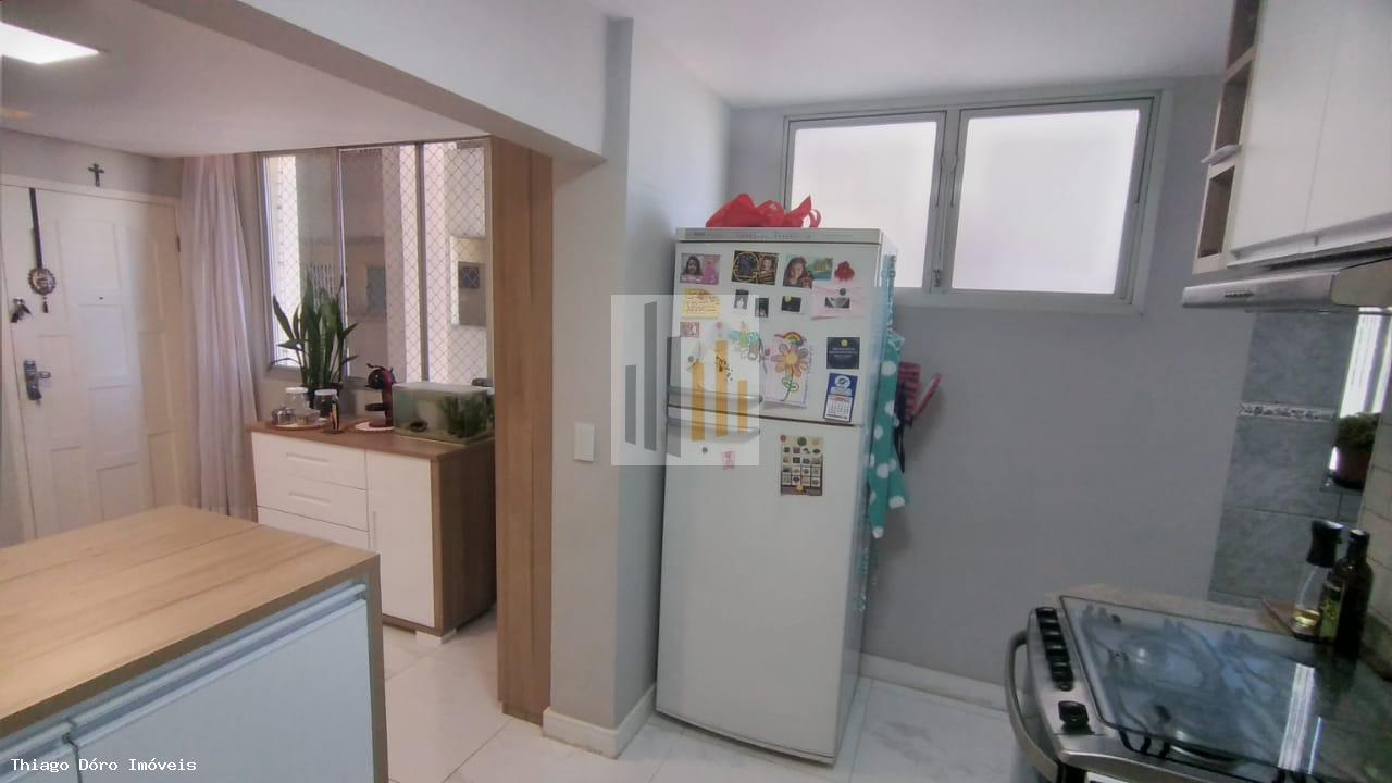 Apartamento à venda com 2 quartos, 72m² - Foto 11