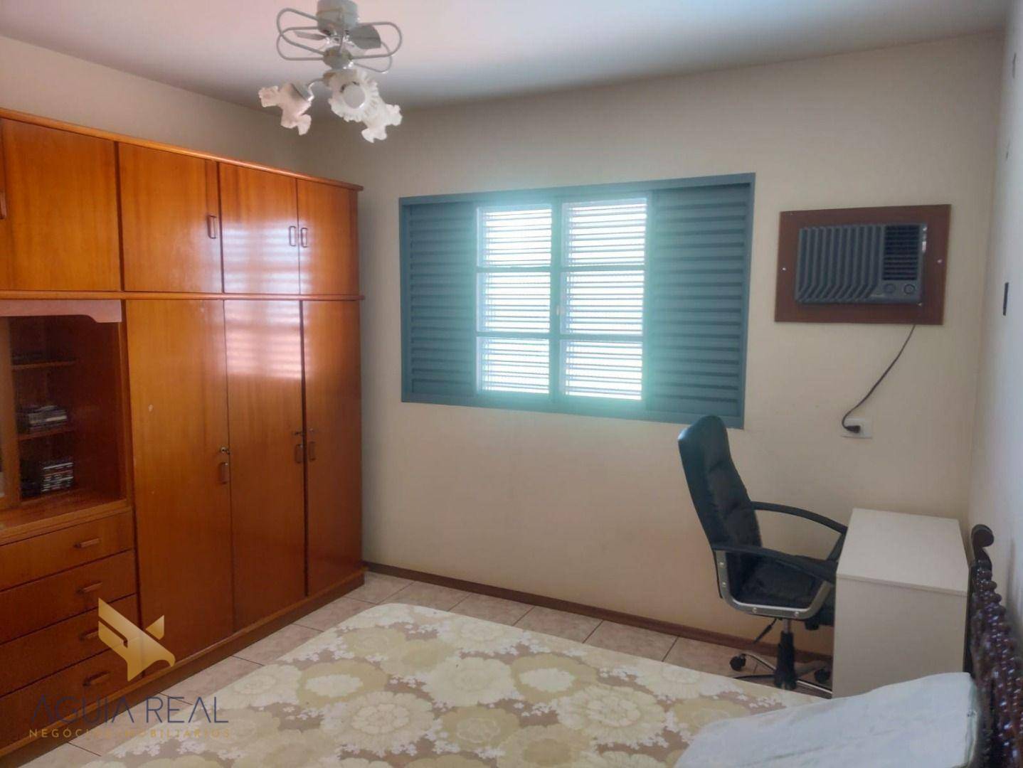 Sobrado à venda com 5 quartos, 390m² - Foto 11