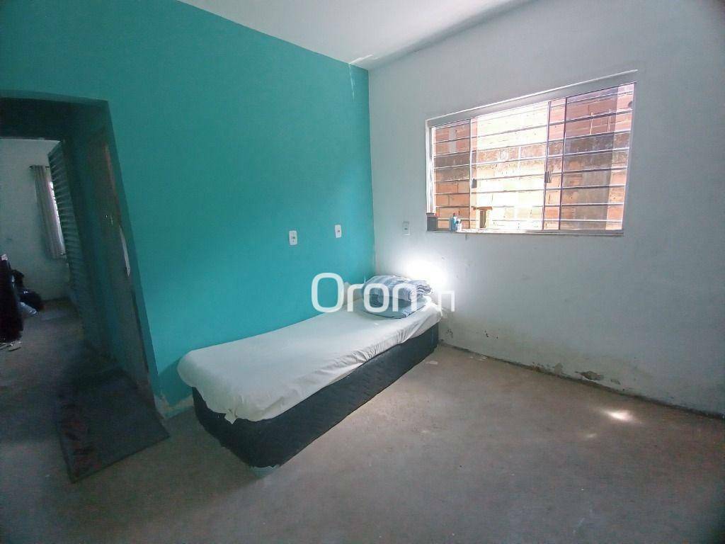 Casa à venda com 2 quartos, 90m² - Foto 3