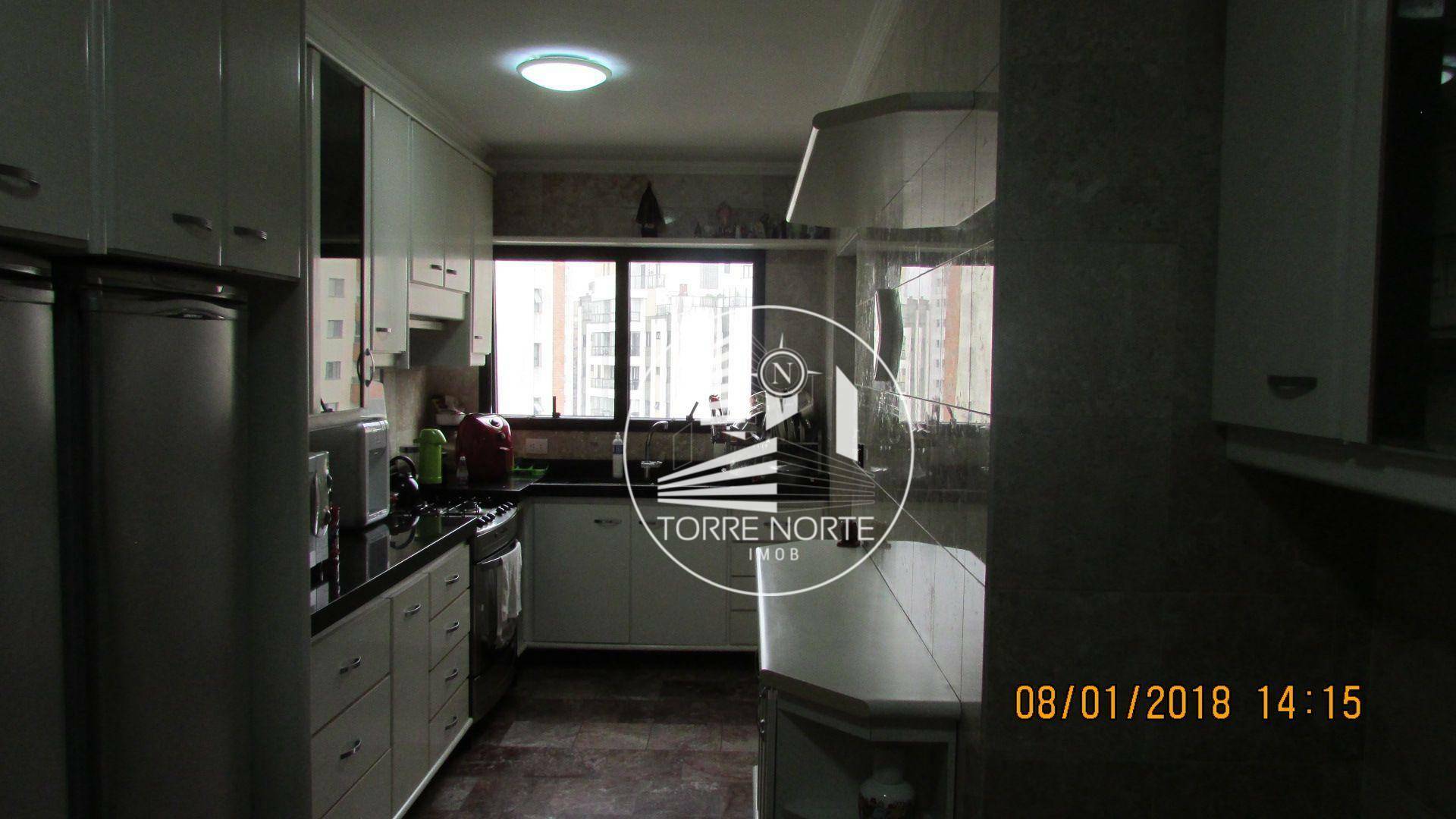 Apartamento à venda com 3 quartos, 187m² - Foto 19