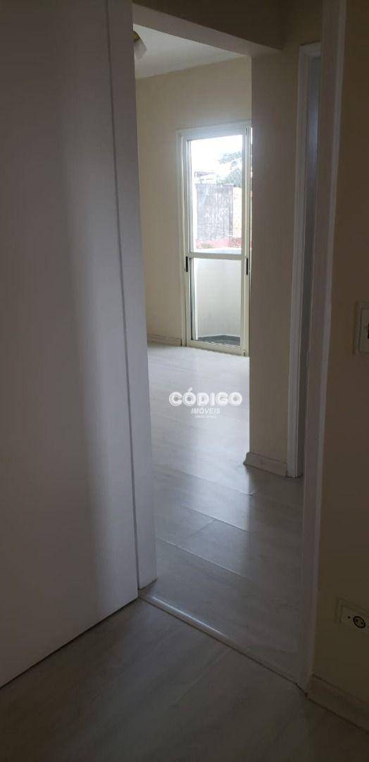 Apartamento à venda com 2 quartos, 75m² - Foto 11