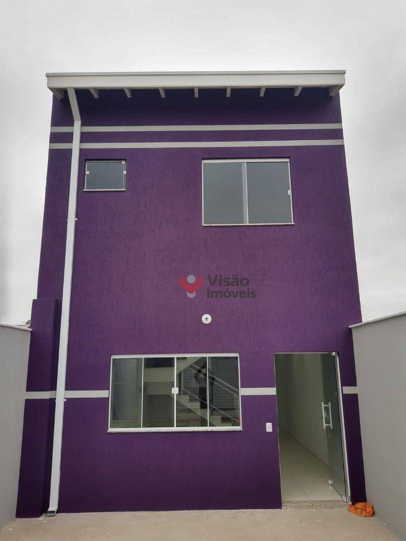 Sobrado à venda com 2 quartos, 97m² - Foto 1