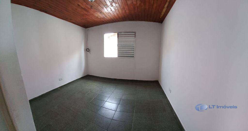 Casa à venda com 3 quartos, 75m² - Foto 11