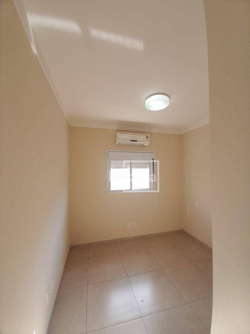 Casa de Condomínio para alugar com 3 quartos, 140m² - Foto 27