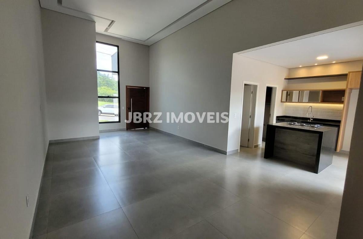 Casa à venda com 3 quartos, 140m² - Foto 1