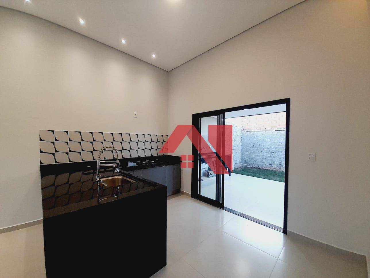 Casa à venda com 2 quartos, 110m² - Foto 5