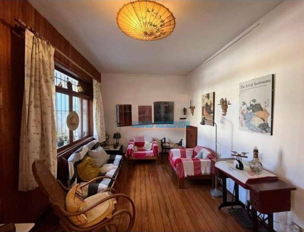 Casa à venda com 3 quartos, 92m² - Foto 4