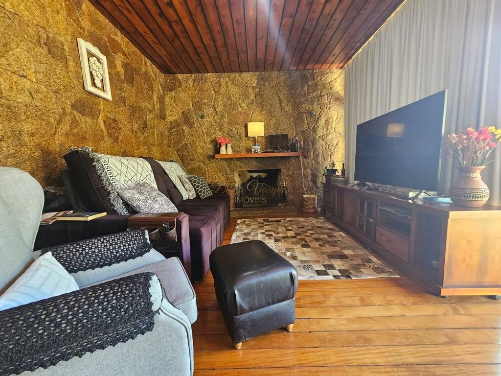 Casa à venda com 4 quartos, 200m² - Foto 13