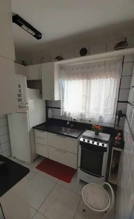 Apartamento à venda com 2 quartos, 58m² - Foto 4