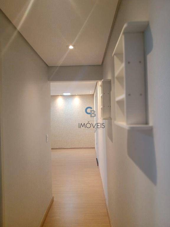 Apartamento à venda com 2 quartos, 67m² - Foto 2