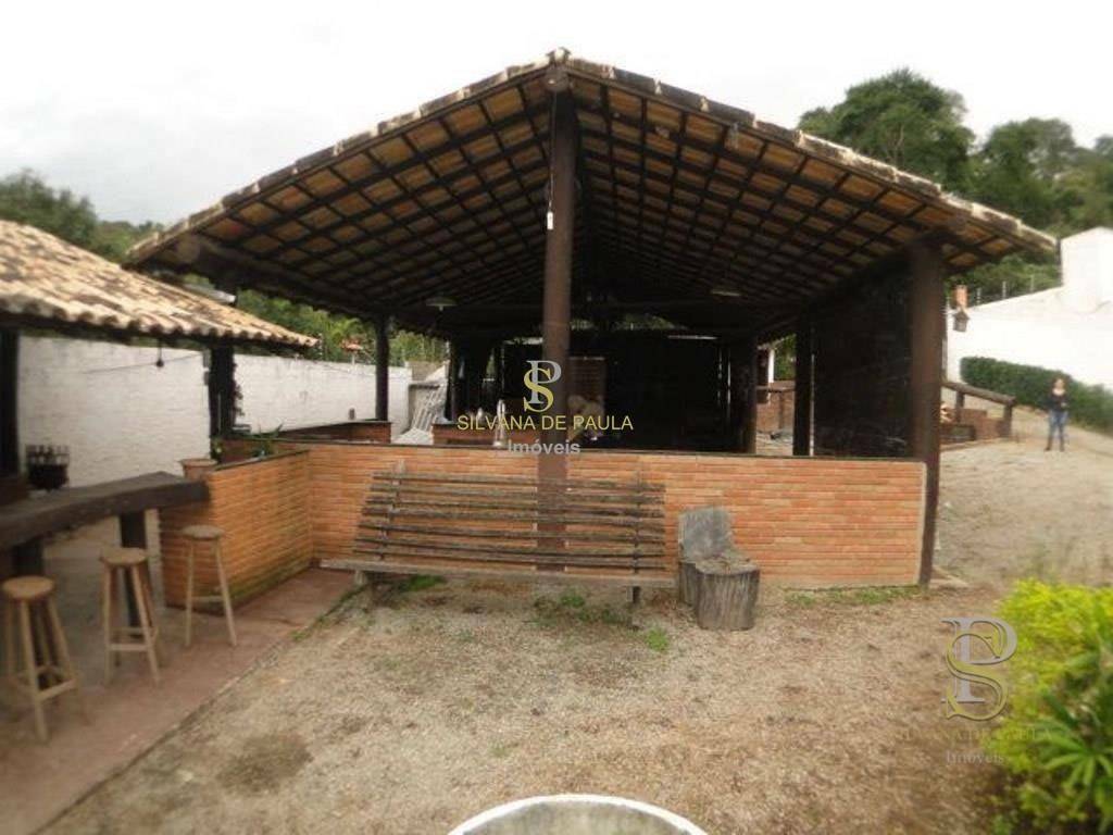 Chácara à venda com 6 quartos, 200m² - Foto 4