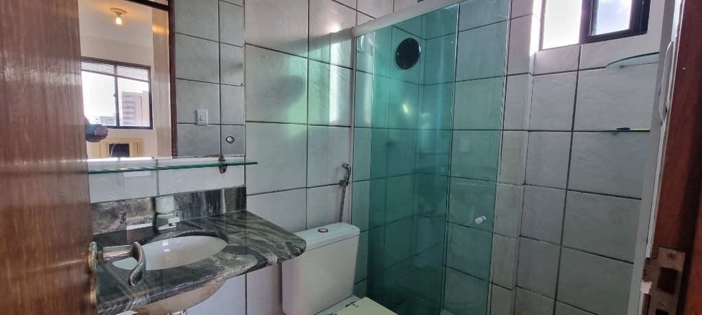 Apartamento à venda com 2 quartos, 65m² - Foto 8