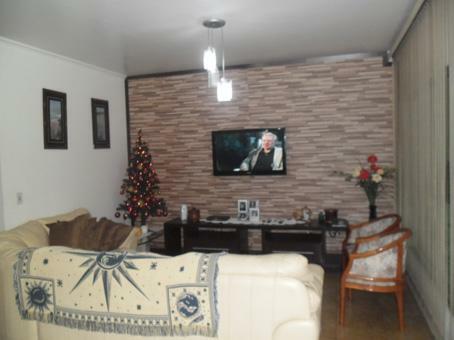 Sobrado à venda com 3 quartos, 264m² - Foto 1