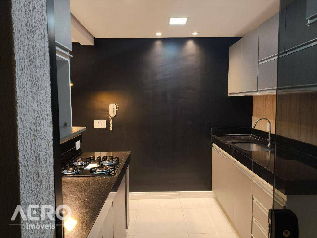 Apartamento à venda com 2 quartos, 70m² - Foto 14