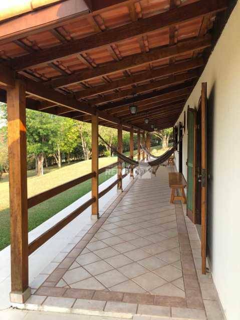 Casa de Condomínio à venda com 4 quartos, 350m² - Foto 4