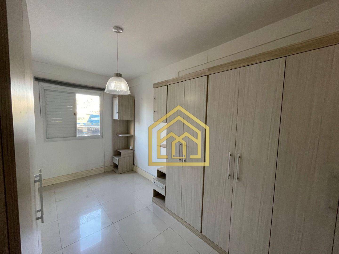 Apartamento à venda com 3 quartos, 87m² - Foto 4