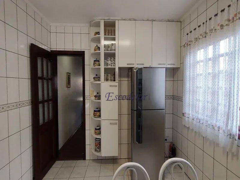 Sobrado à venda com 4 quartos, 240m² - Foto 4