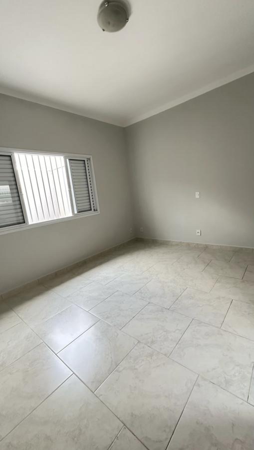 Casa para alugar com 3 quartos, 164m² - Foto 11