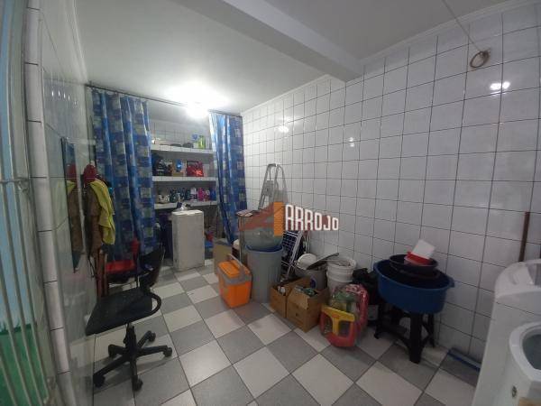 Sobrado à venda com 3 quartos, 240m² - Foto 28