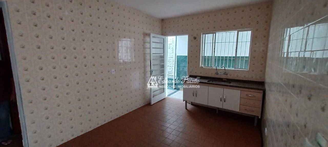 Casa à venda com 3 quartos, 100m² - Foto 11