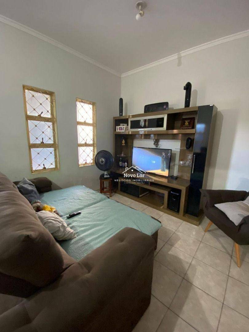 Casa à venda com 3 quartos, 190m² - Foto 16