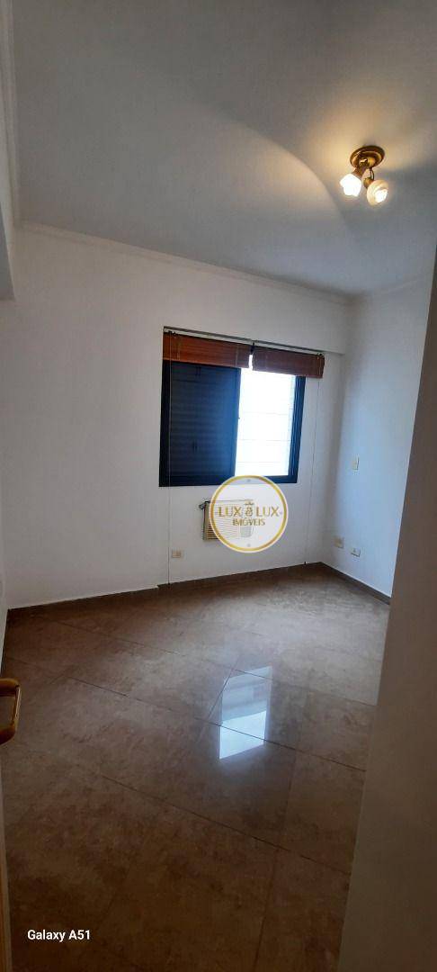 Apartamento à venda com 3 quartos, 172m² - Foto 2