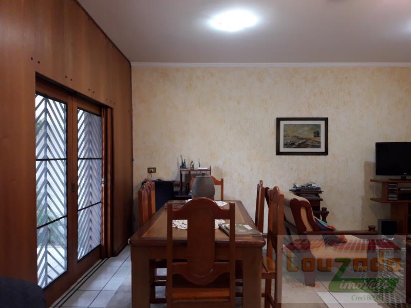 Casa à venda com 2 quartos, 300m² - Foto 12