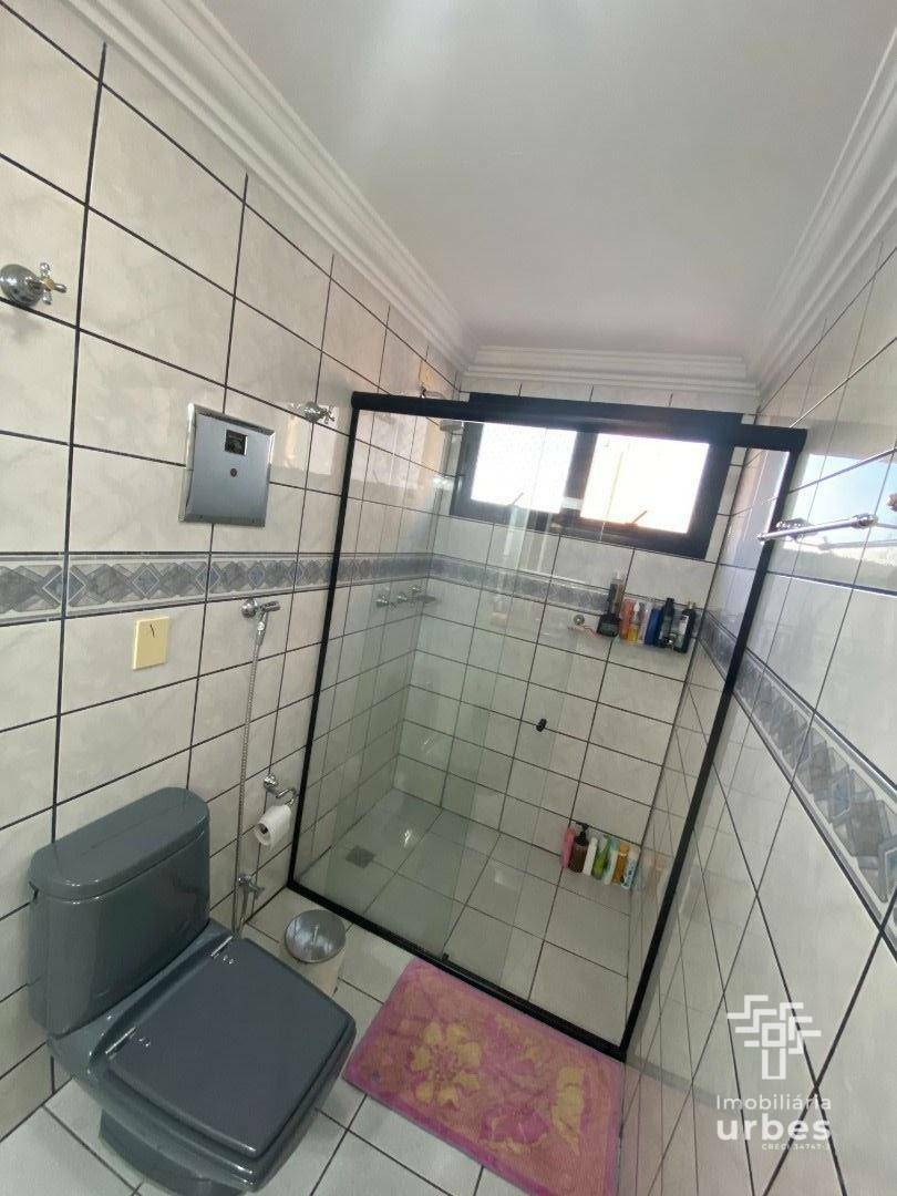 Apartamento à venda com 3 quartos, 178m² - Foto 19