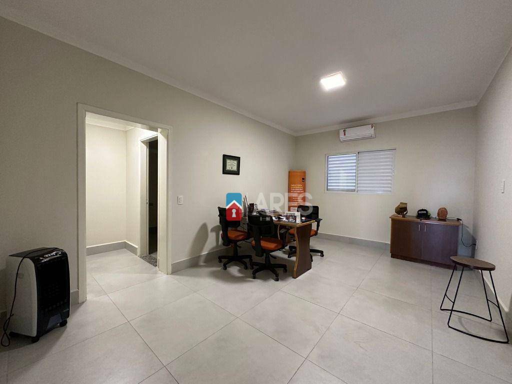 Casa à venda com 5 quartos, 300m² - Foto 16