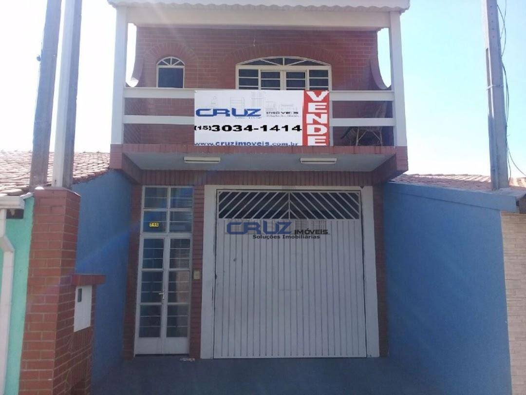 Casa à venda com 2 quartos, 240m² - Foto 1