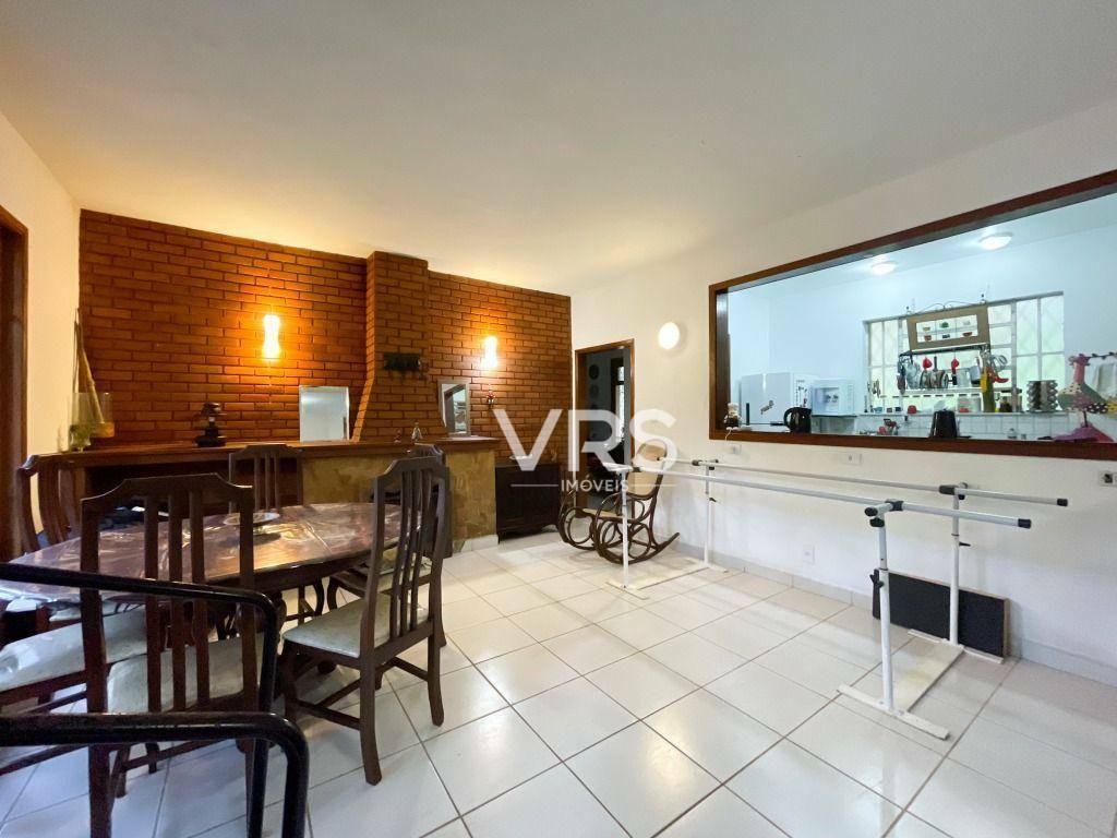 Casa à venda com 3 quartos, 177m² - Foto 12