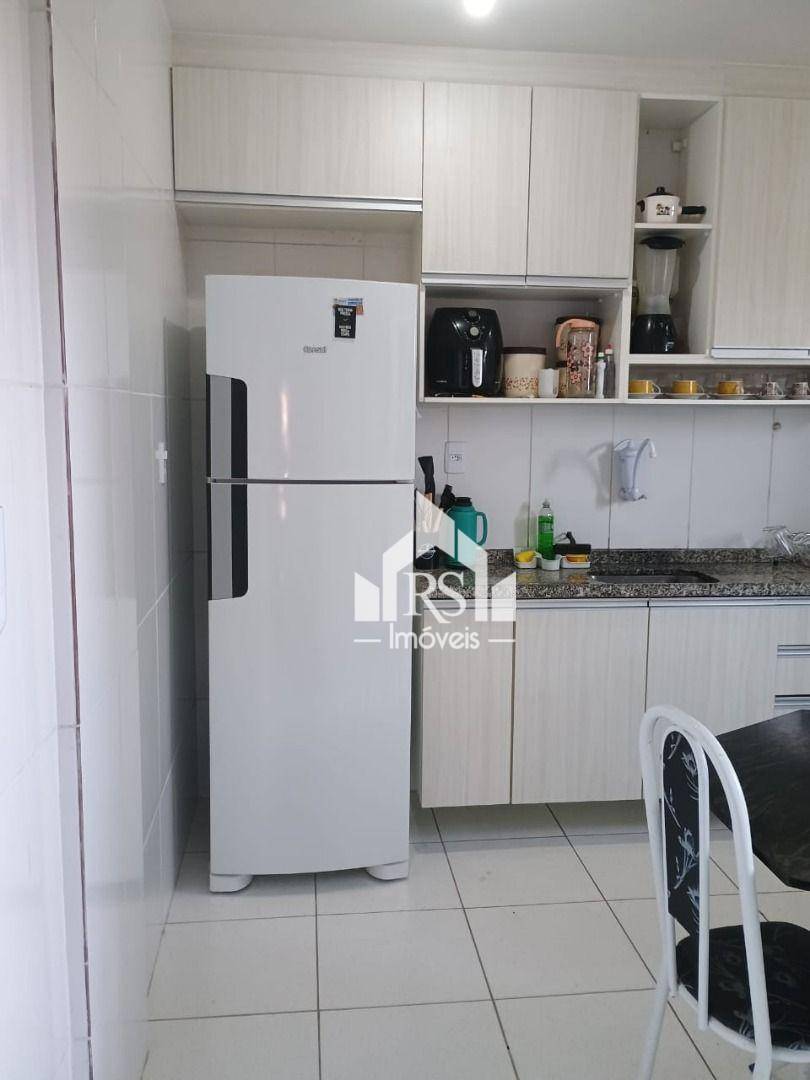 Apartamento à venda com 2 quartos, 66m² - Foto 4