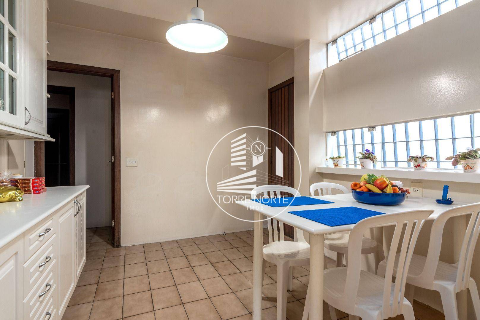 Casa à venda com 4 quartos, 750m² - Foto 13