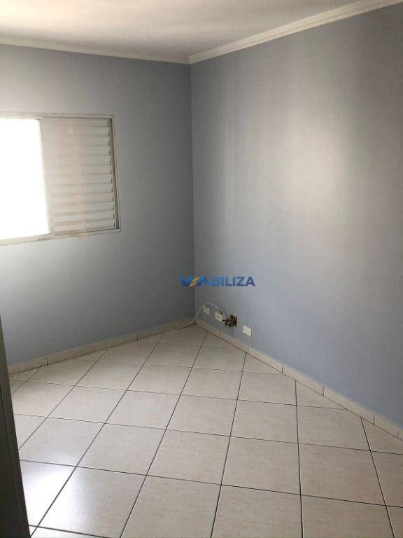 Apartamento à venda com 2 quartos, 70m² - Foto 14