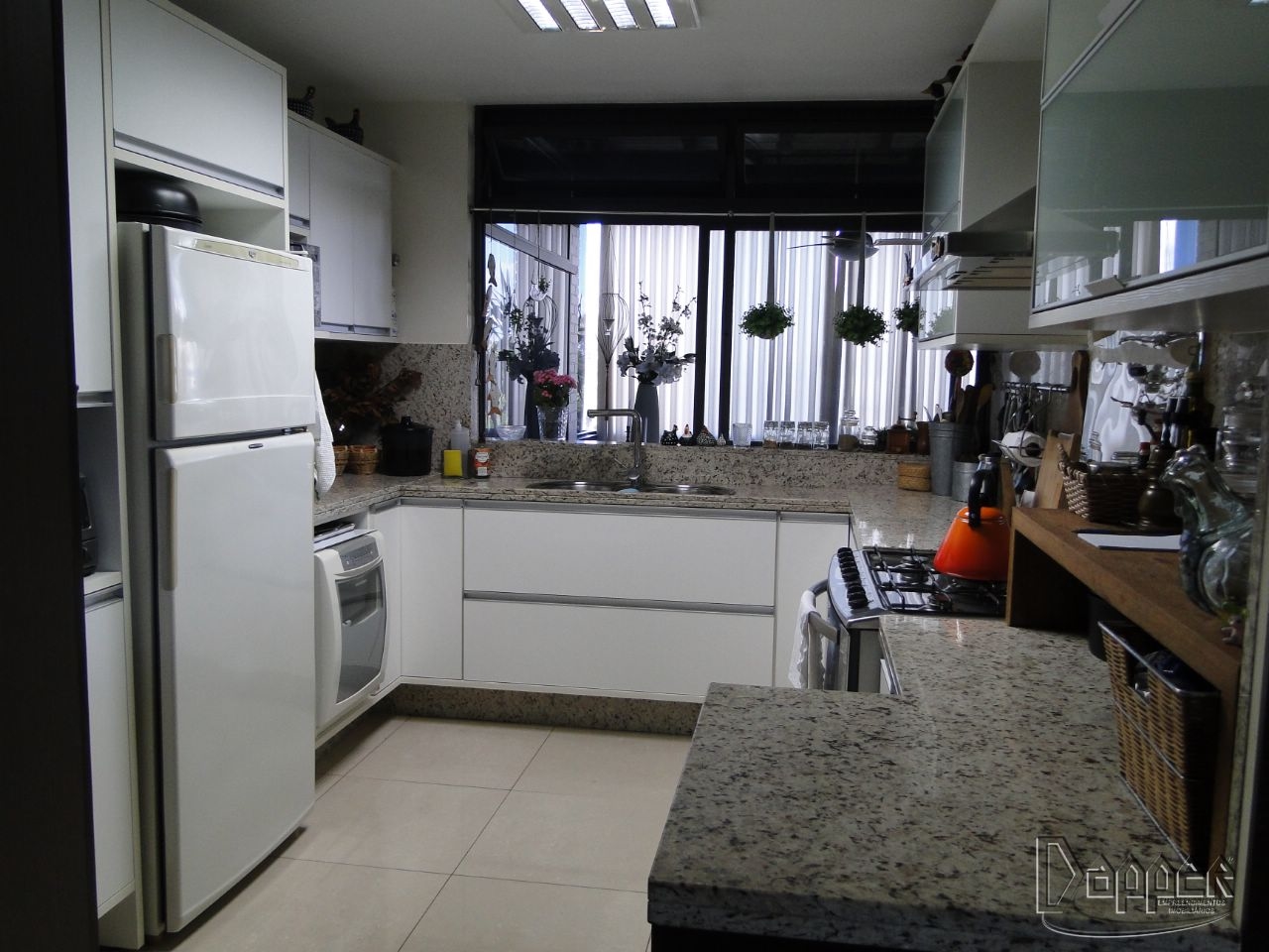 Casa à venda com 3 quartos, 394m² - Foto 14