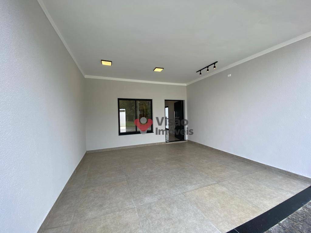 Casa à venda com 3 quartos, 124m² - Foto 2