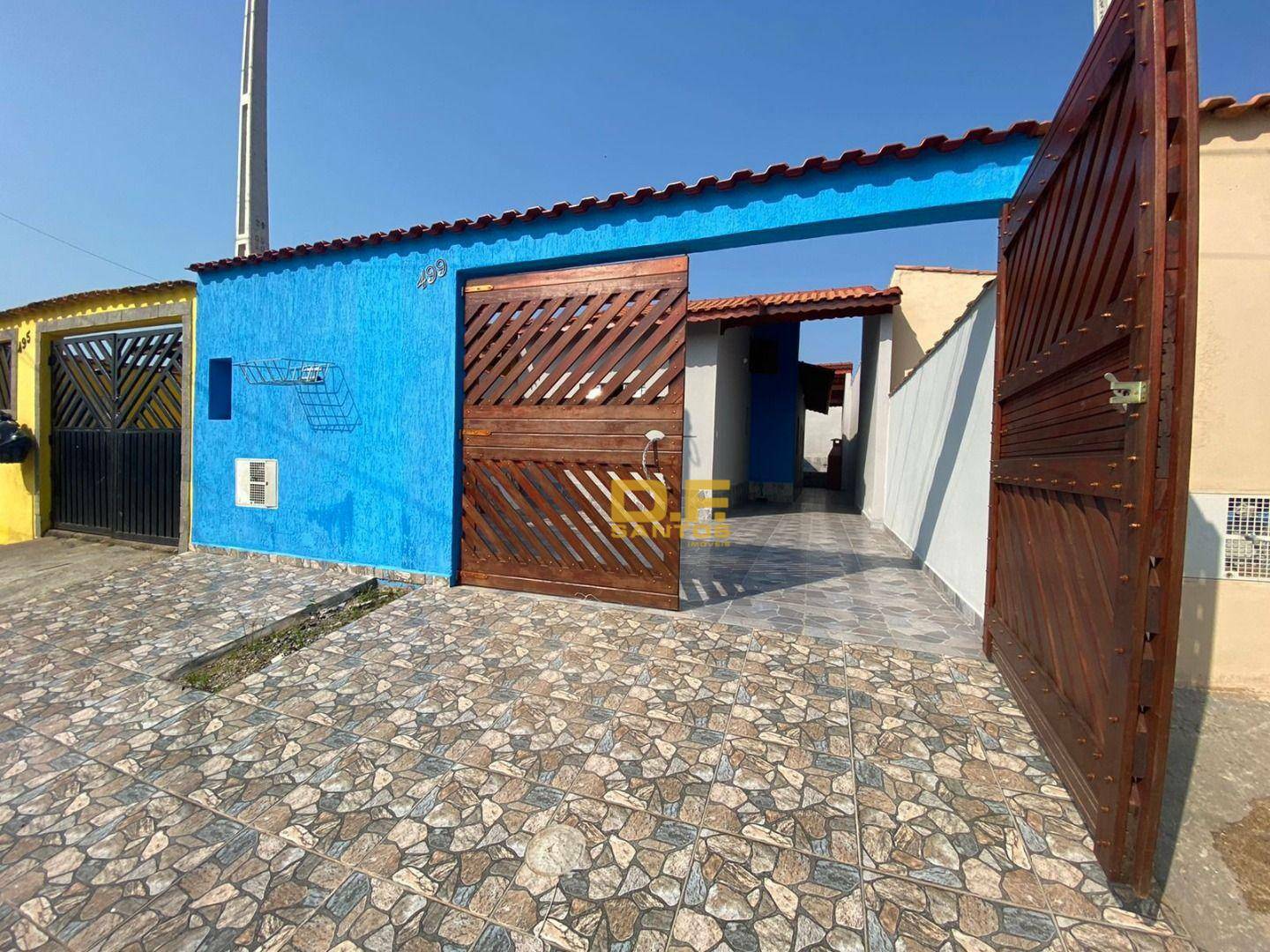 Casa à venda com 2 quartos, 70m² - Foto 1