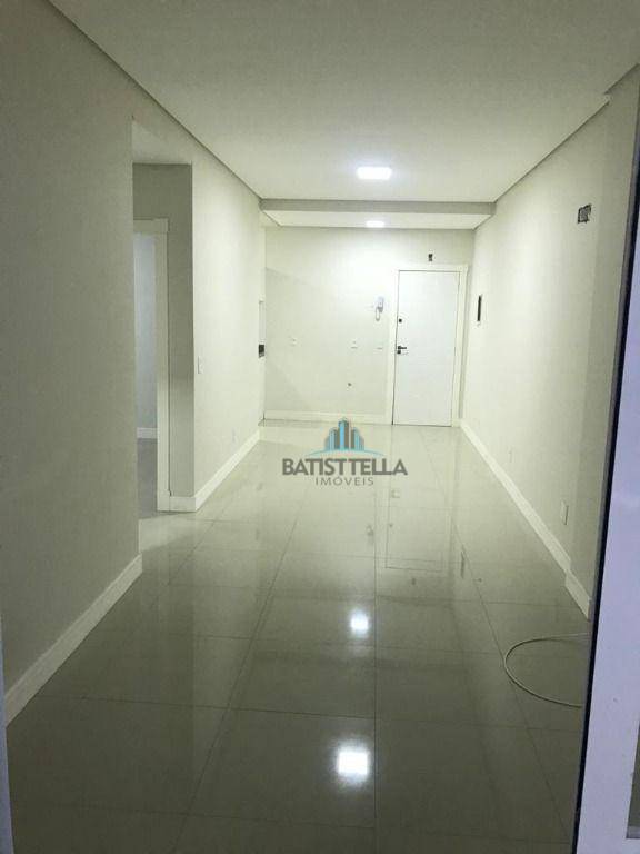 Apartamento à venda com 2 quartos, 66m² - Foto 2