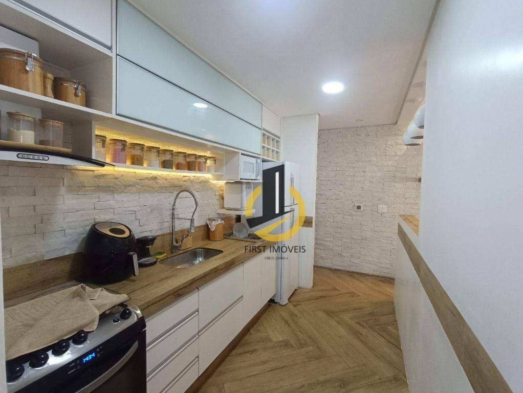 Sobrado à venda com 2 quartos, 250m² - Foto 8