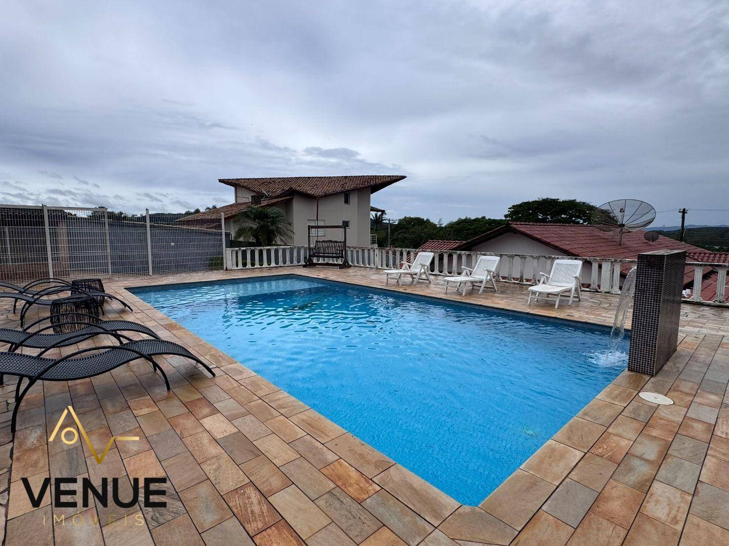 Chácara, 6 quartos, 1000 m² - Foto 1